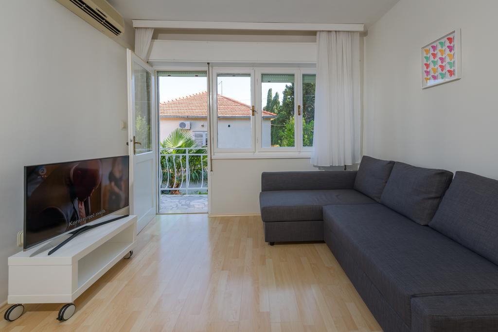 Garden Apartment Kaštela Zimmer foto