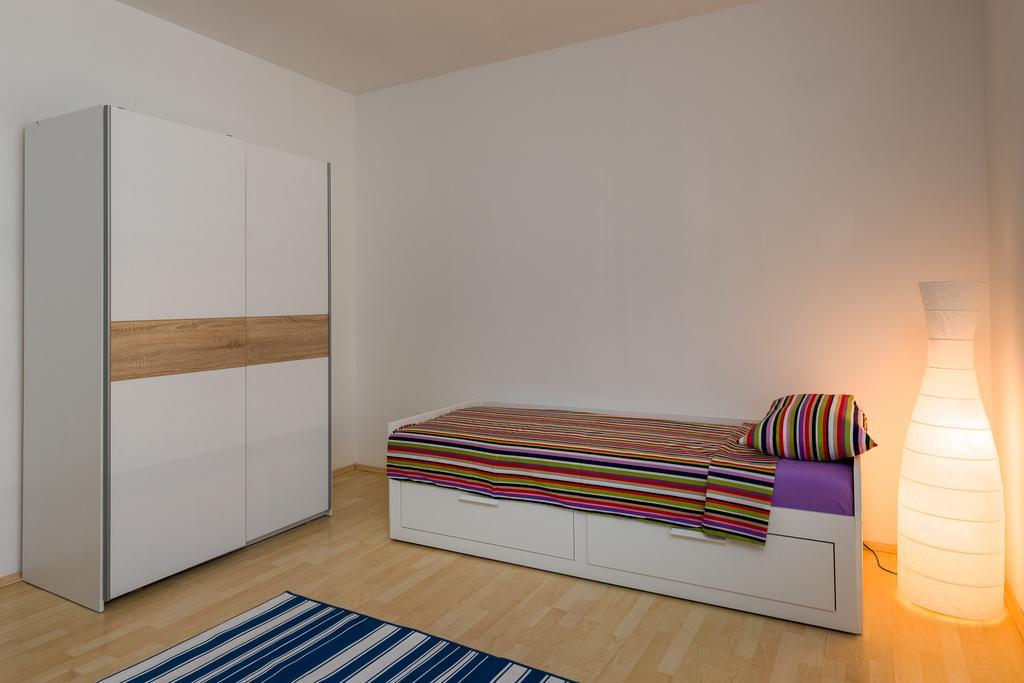 Garden Apartment Kaštela Zimmer foto