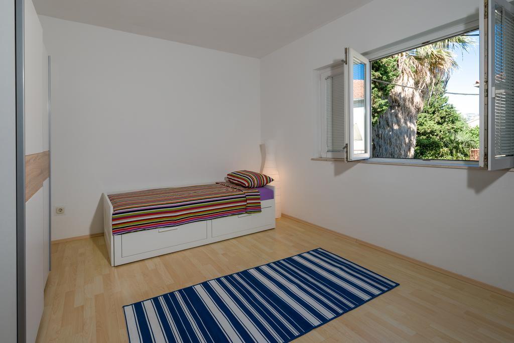 Garden Apartment Kaštela Zimmer foto